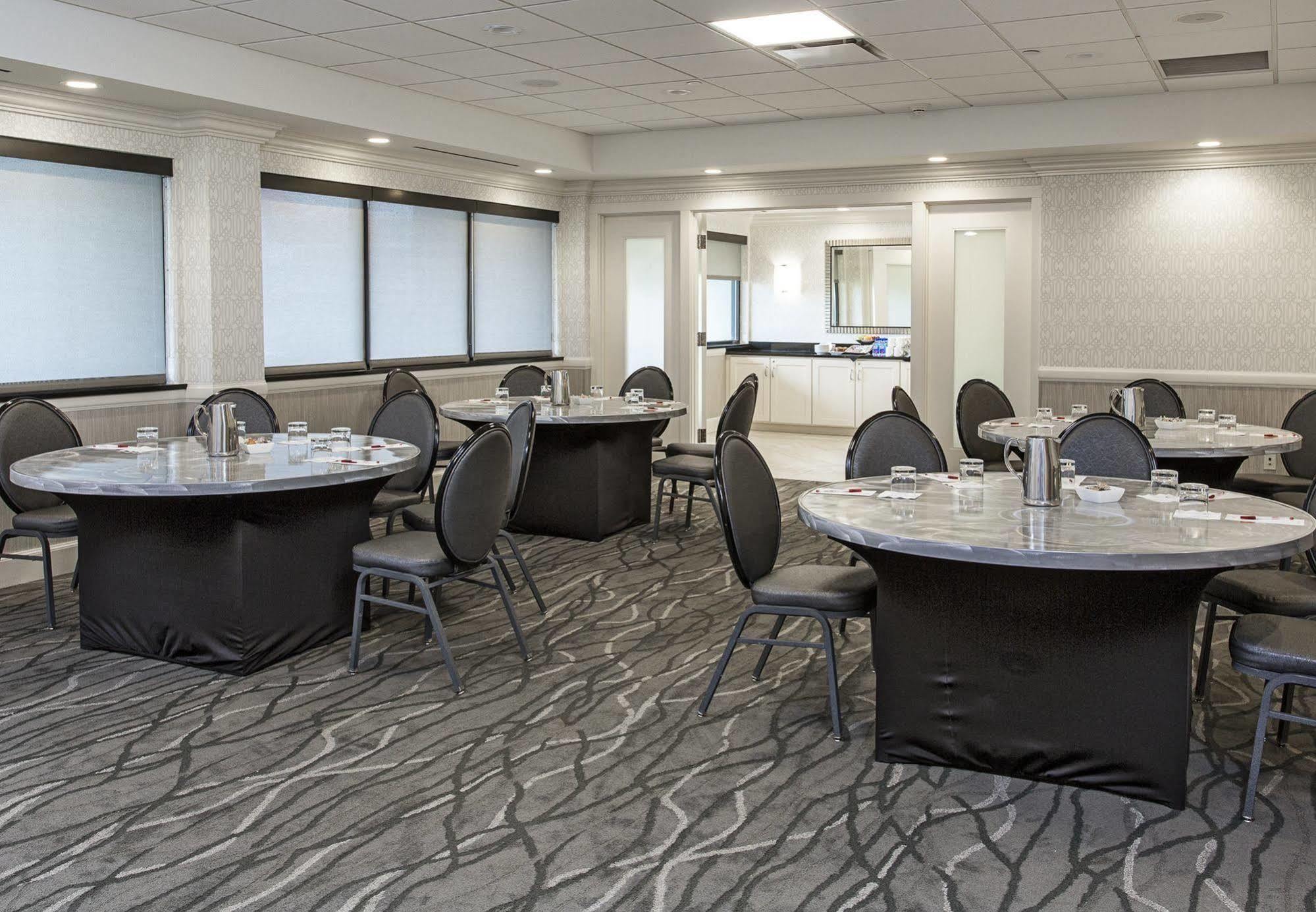 Rochester Airport Marriott מראה חיצוני תמונה